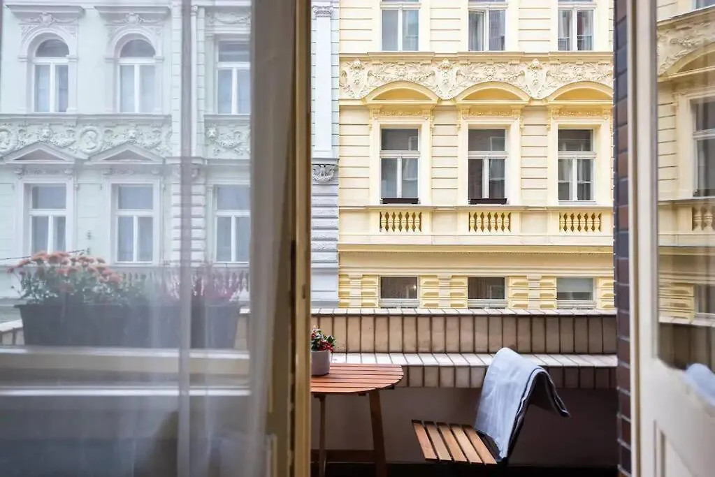 Cozy Apt In The Centre W/Balcony Prague