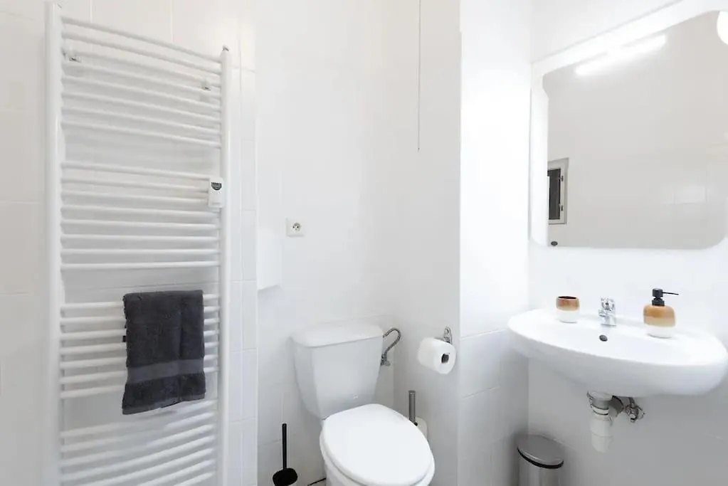 Cozy Apt In The Centre W/Balcony Praga Apartament
