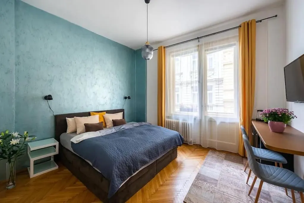 Cozy Apt In The Centre W/Balcony Praga Apartament