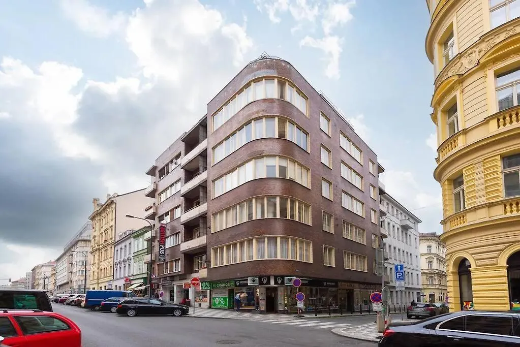 Cozy Apt In The Centre W/Balcony Praga Czechy
