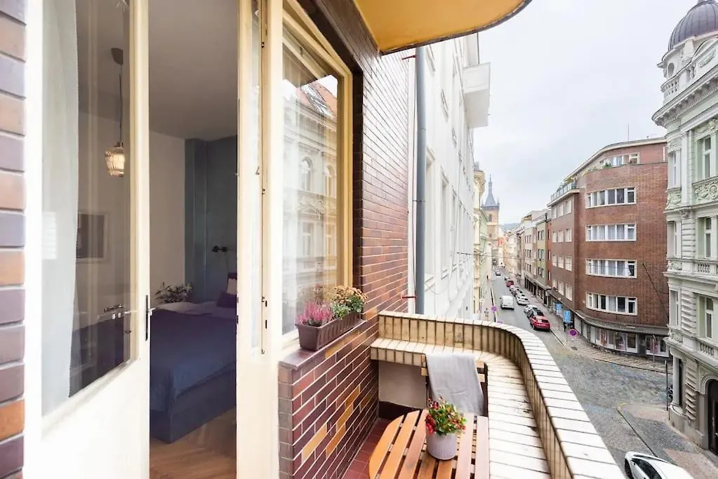 Apartment Cozy Apt In The Centre W/Balcony Prague